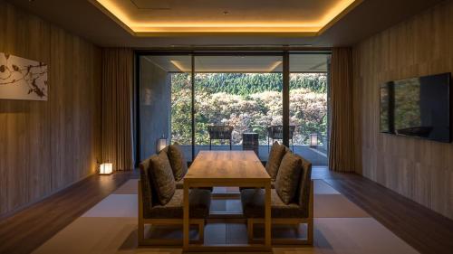 Quadruple Room with Terrace (2-4 people)
