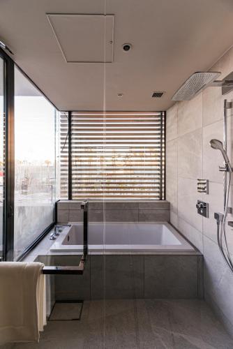 Double Room with Marina View - Upper Floor