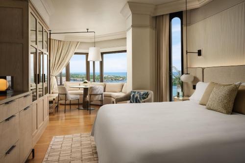 Coastal View Corner Studio King