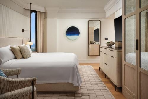 Ocean View Corner Studio King