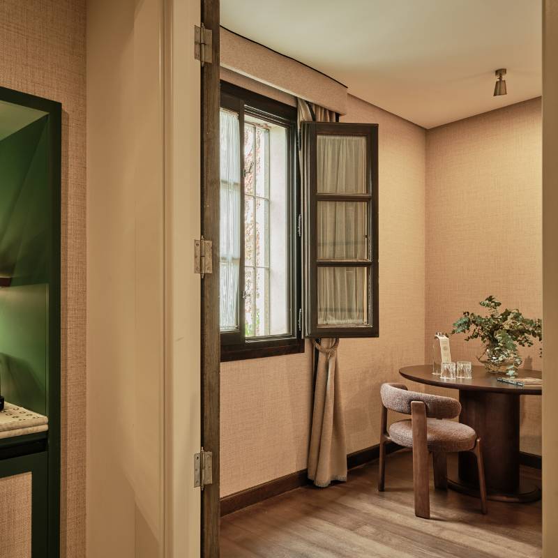 Dreamer's Double Room - 1 King Bed