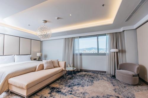 Presidential Suite
