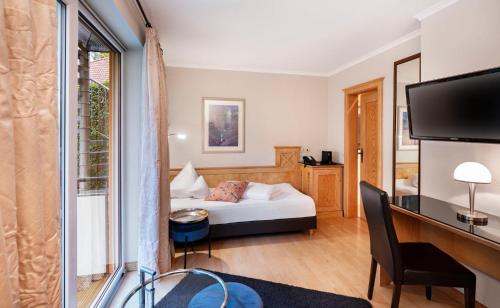 Single Room with Terrace