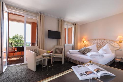 Comfort Double Room with Lake and Mountain View