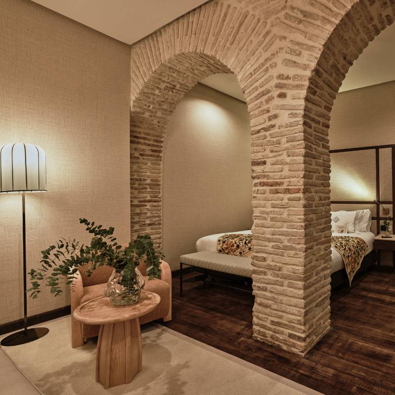 Deluxe Room - 1 King Bed