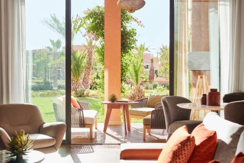 Deluxe Park King Suite
