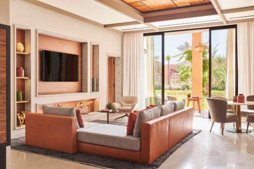 Deluxe Park King Suite Mountain View