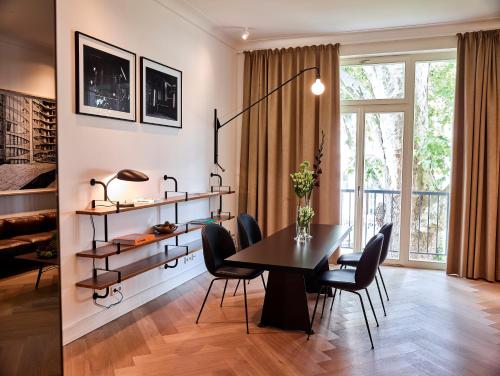 Suite with Garden View