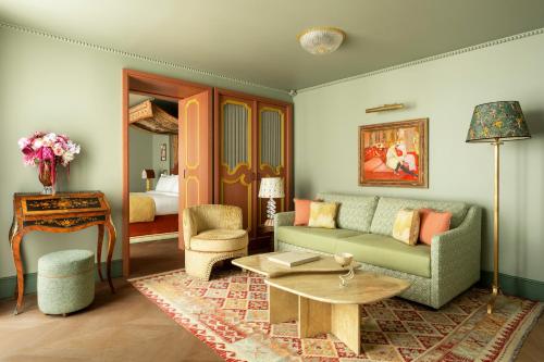 Mazarin Suite