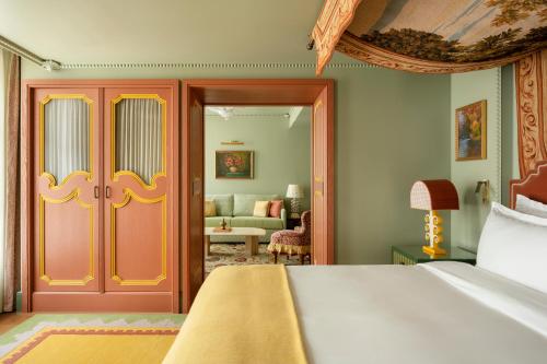 Mazarin Suite