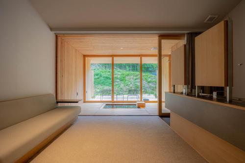 Premium Suite