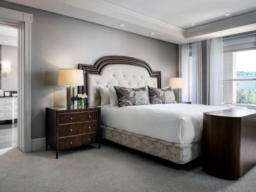 Royal Suite with Lounge Access and Harbour View