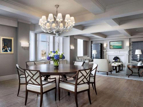 Royal Suite with Lounge Access and Harbour View