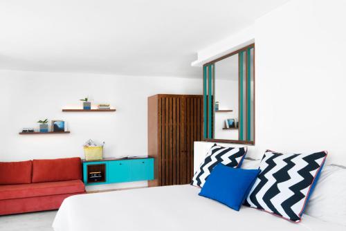 Pool Plus Room