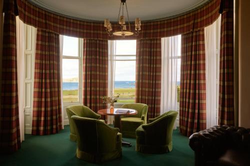 Deluxe Suite with Sea View