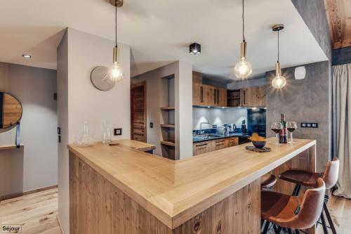 SNEGA 3 - Three-Bedroom Apartment