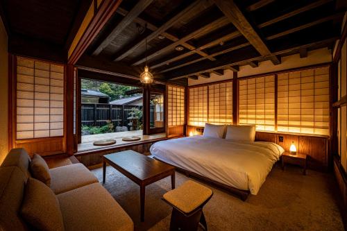 Suite with Terrace - Main Building - 104