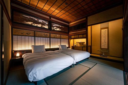 Suite with Garden View - Main Building - 105