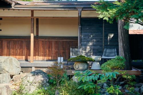 Suite with Garden View - Main Building - 105