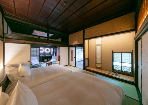 Suite - Main Building - 101