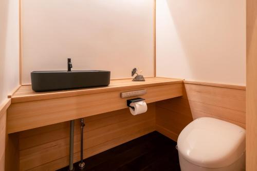 Suite with Mountain View - Annex Building - 113