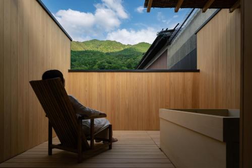 Suite with Mountain View - Annex Building - 113