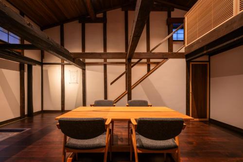 Duplex Suite - Annex Building - 115