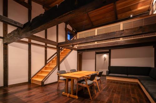 Duplex Suite - Annex Building - 115