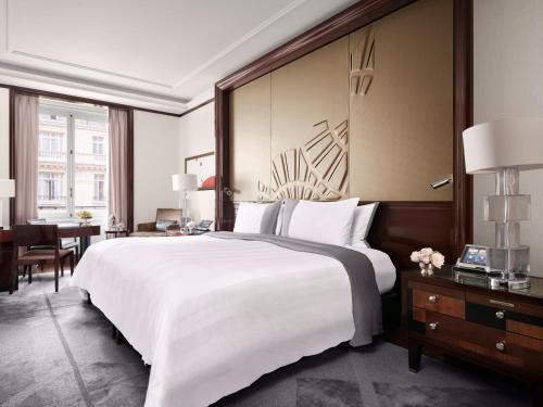 Premier King Room