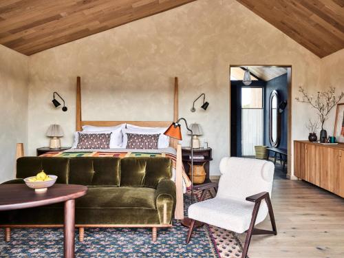 King Room with Mountain View