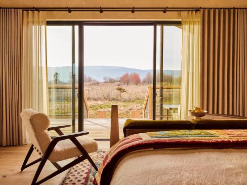 King Room with Mountain View