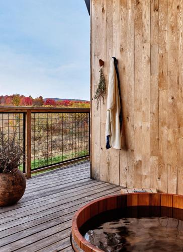 Suite with Mountain View