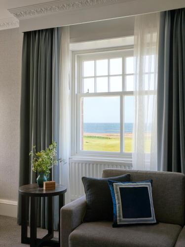 Double or Twin Room with Sea View
