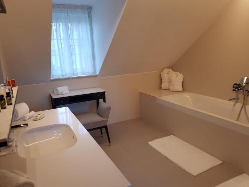Deluxe Junior Suite