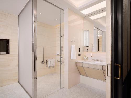 Deluxe Room King, Accessible