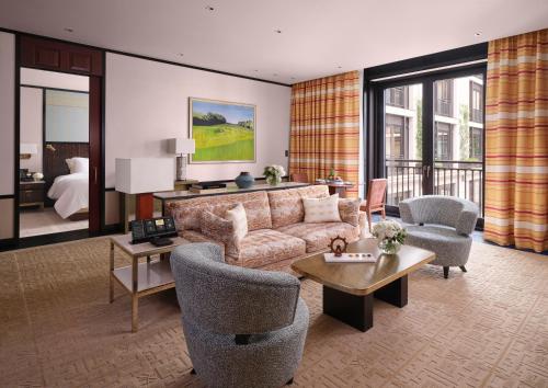 Deluxe Suite King