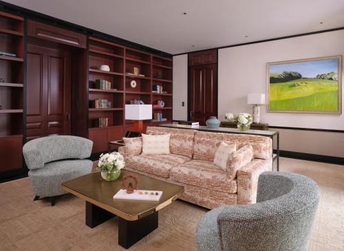 Deluxe Suite King