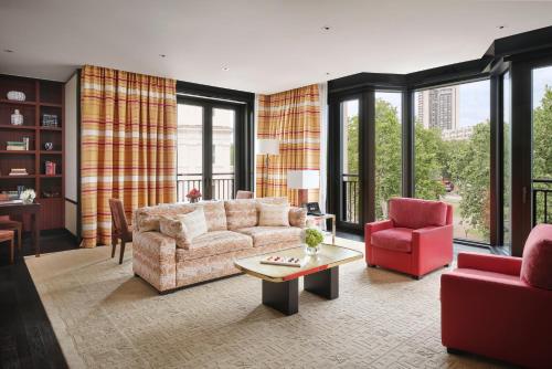 Grand Premier Park Suite Double