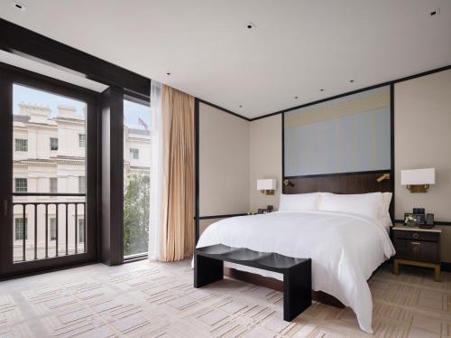 Grand Premier Park Suite King