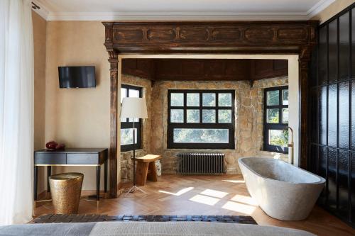 Deluxe Double Room with Bath