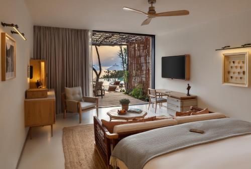 Sea View Junior Suite Pool Level