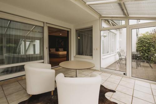 Comfort Family Garden Room