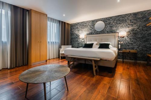 Large Suite