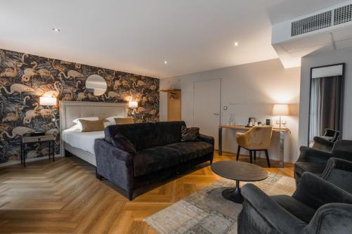 Large Suite