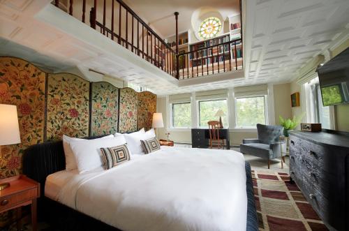 Superior King Room 