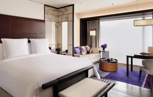 Premier King Room
