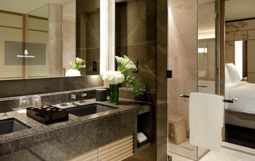 Premier King Room