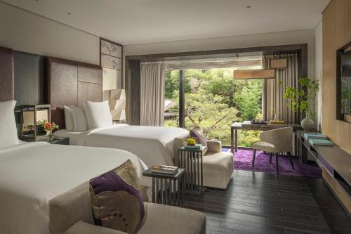 Premier Heritage Garden Room Two Double