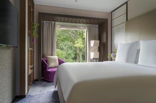 One Bedroom Heritage Garden Suite King