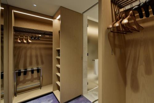 One Bedroom Residence - King